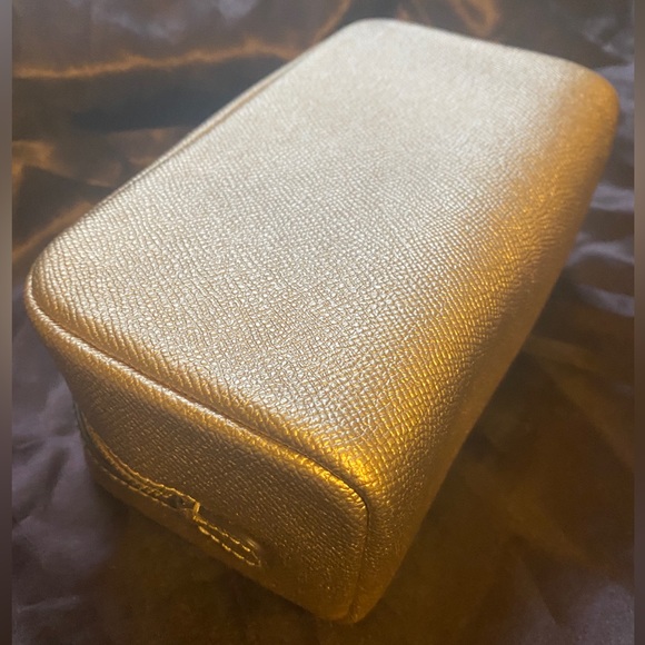 Coach Gold Bag - Picture 3 of 8